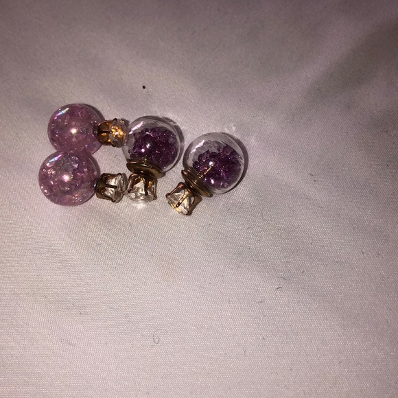 Earrings - Picture 1 of 3
